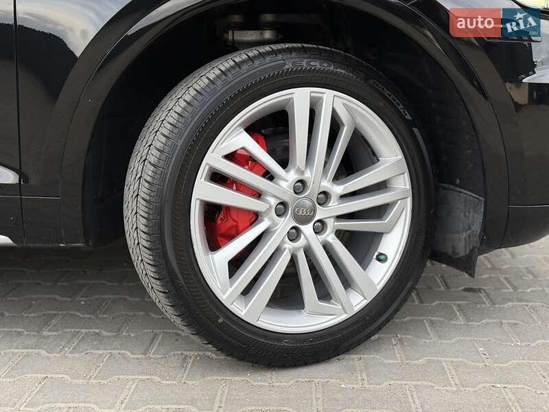 Внедорожник / Кроссовер Audi Q5 2020 в Тернополе