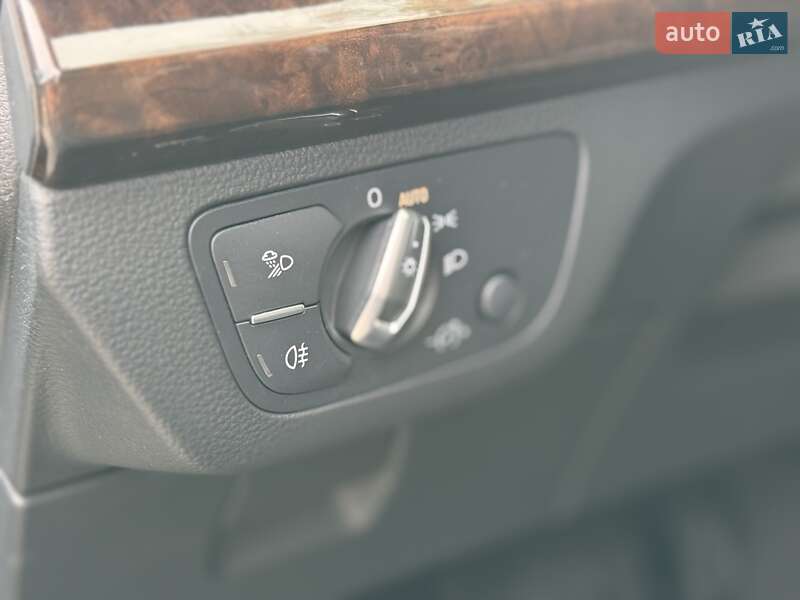 Внедорожник / Кроссовер Audi Q5 2020 в Тернополе