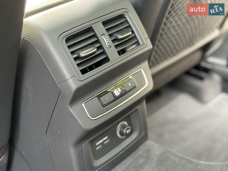 Внедорожник / Кроссовер Audi Q5 2020 в Тернополе