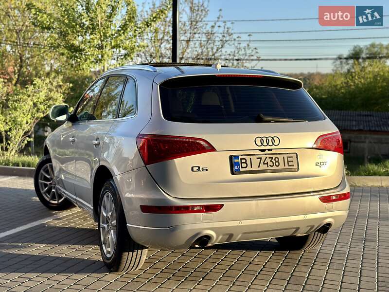 Внедорожник / Кроссовер Audi Q5 2010 в Виннице