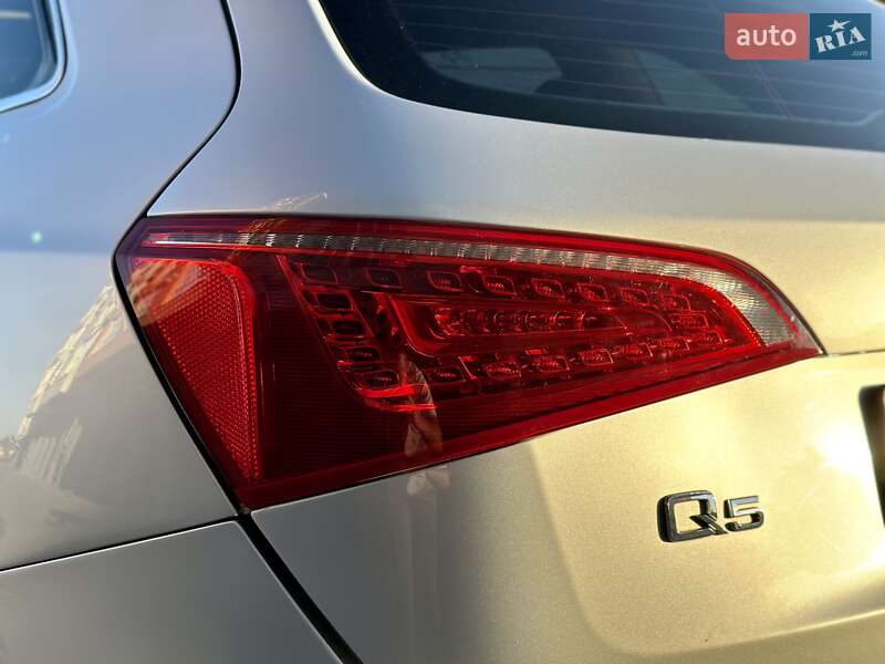 Внедорожник / Кроссовер Audi Q5 2010 в Виннице