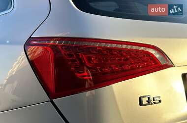 Внедорожник / Кроссовер Audi Q5 2010 в 