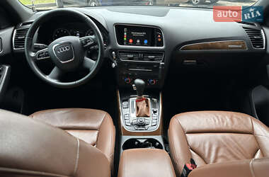 Внедорожник / Кроссовер Audi Q5 2010 в 
