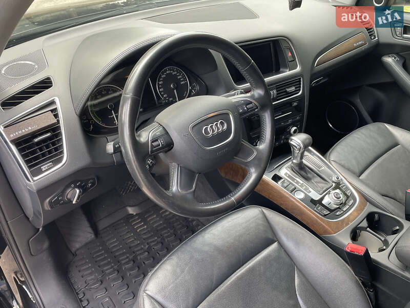 Внедорожник / Кроссовер Audi Q5 2012 в Луцке