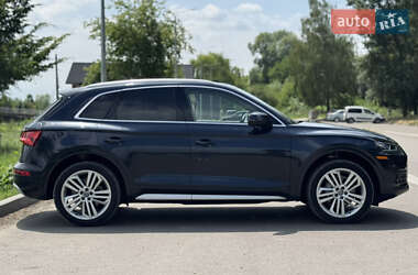 Внедорожник / Кроссовер Audi Q5 2018 в 