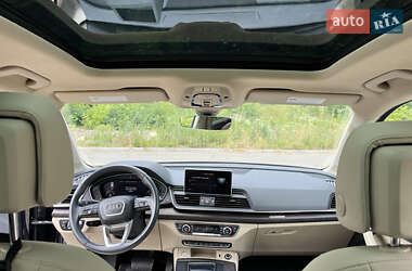 Внедорожник / Кроссовер Audi Q5 2018 в 