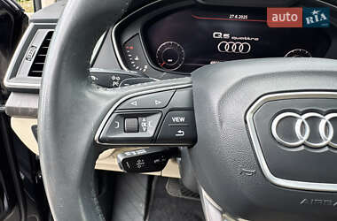 Внедорожник / Кроссовер Audi Q5 2018 в 