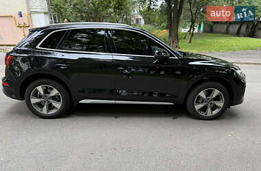 Внедорожник / Кроссовер Audi Q5 2022 в 