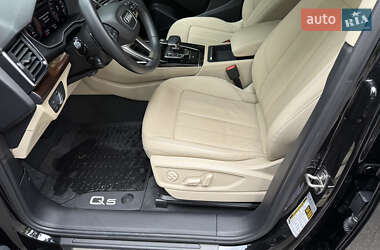 Внедорожник / Кроссовер Audi Q5 2022 в 