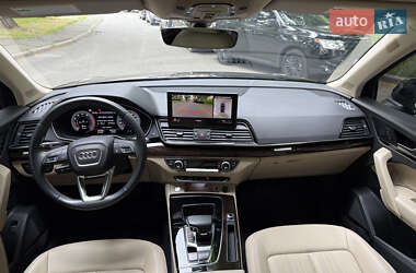 Внедорожник / Кроссовер Audi Q5 2022 в 