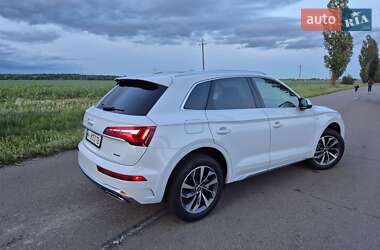 Позашляховик / Кросовер Audi Q5 2024 в 