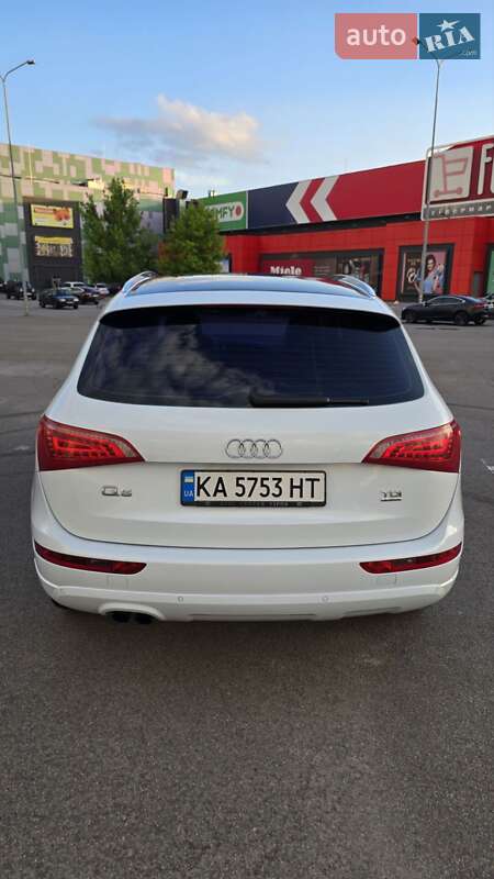 Внедорожник / Кроссовер Audi Q5 2011 в Киеве