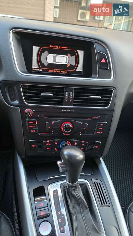 Внедорожник / Кроссовер Audi Q5 2011 в Киеве