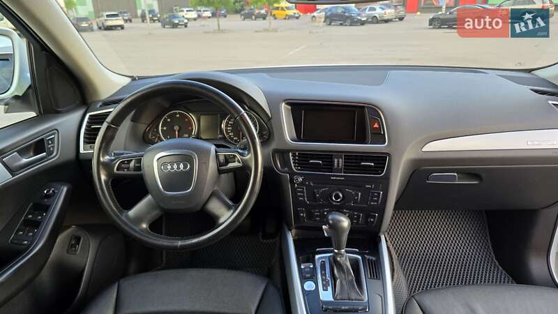 Внедорожник / Кроссовер Audi Q5 2011 в Киеве