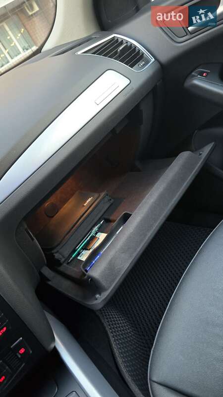 Внедорожник / Кроссовер Audi Q5 2011 в Киеве