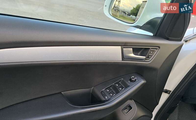 Внедорожник / Кроссовер Audi Q5 2011 в Киеве