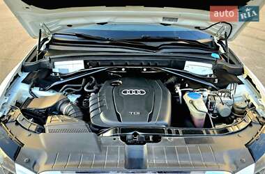 Внедорожник / Кроссовер Audi Q5 2011 в 