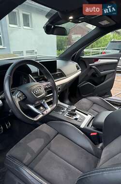 Внедорожник / Кроссовер Audi Q5 2018 в 