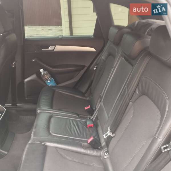 Позашляховик / Кросовер Audi Q5 2010 в Кам'янці-Бузькій