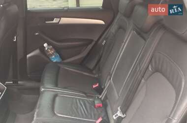 Внедорожник / Кроссовер Audi Q5 2010 в 