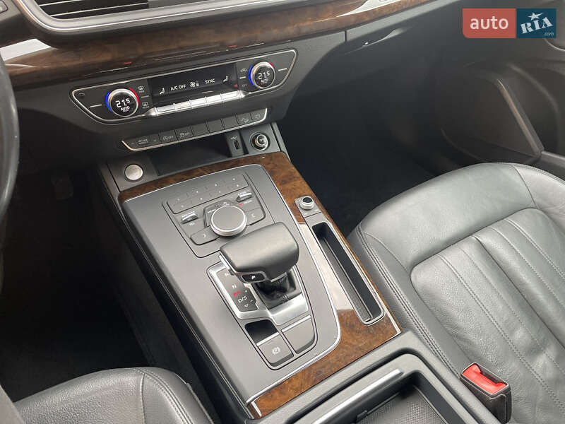 Внедорожник / Кроссовер Audi Q5 2018 в Коломые