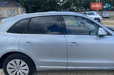 Внедорожник / Кроссовер Audi Q5 2012 в 