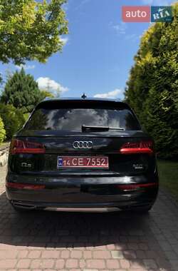 Внедорожник / Кроссовер Audi Q5 2018 в 
