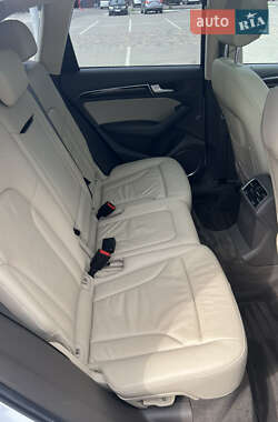 Позашляховик / Кросовер Audi Q5 2013 в 