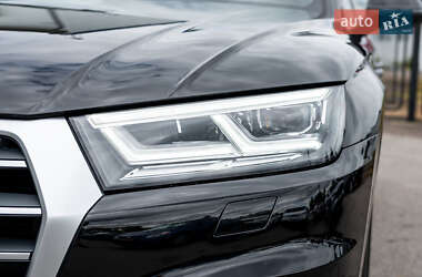 Внедорожник / Кроссовер Audi Q5 2018 в 