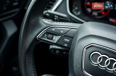 Внедорожник / Кроссовер Audi Q5 2018 в 