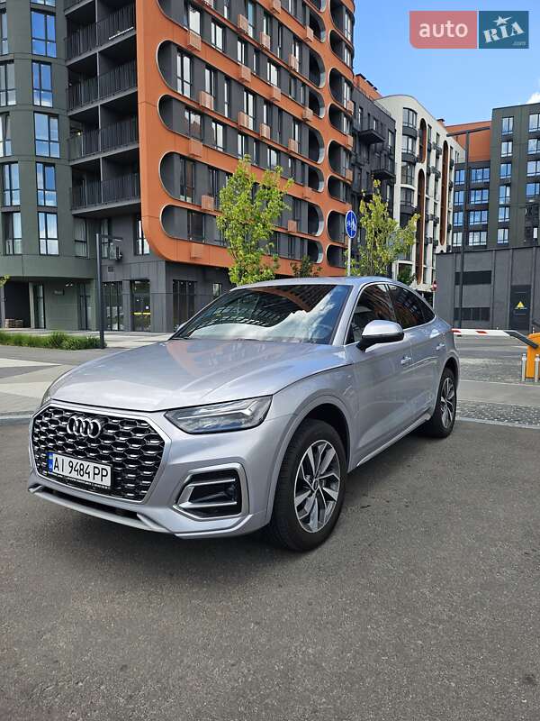 Внедорожник / Кроссовер Audi Q5 2022 в Киеве