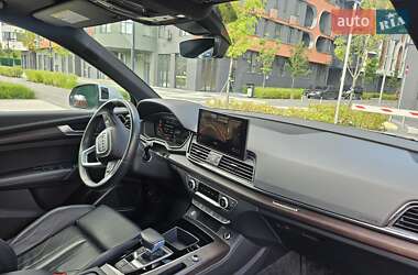 Внедорожник / Кроссовер Audi Q5 2022 в 