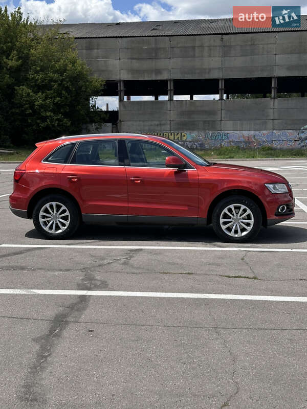Внедорожник / Кроссовер Audi Q5 2014 в Решетиловке