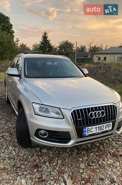 Внедорожник / Кроссовер Audi Q5 2012 в 