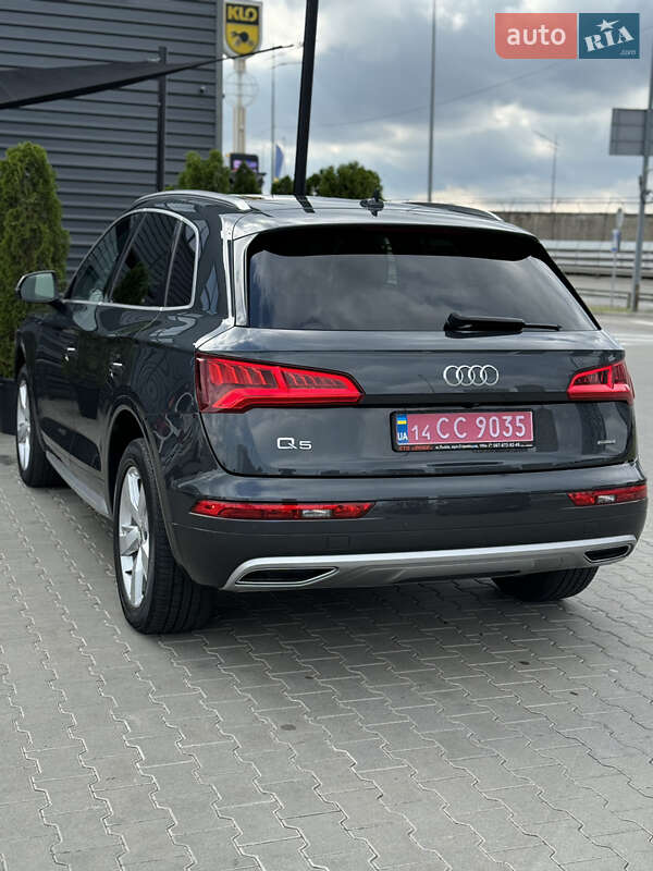 Внедорожник / Кроссовер Audi Q5 2019 в Киеве