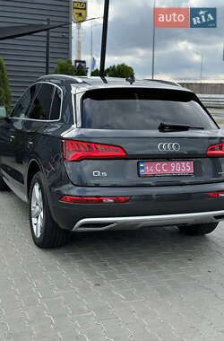 Внедорожник / Кроссовер Audi Q5 2019 в 