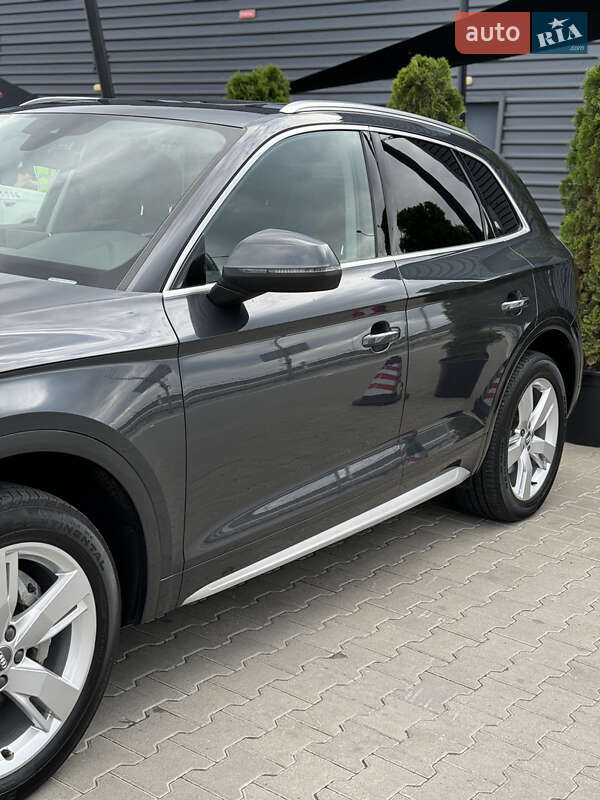 Внедорожник / Кроссовер Audi Q5 2019 в Киеве