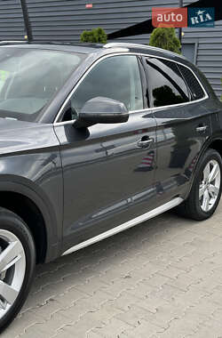 Внедорожник / Кроссовер Audi Q5 2019 в 