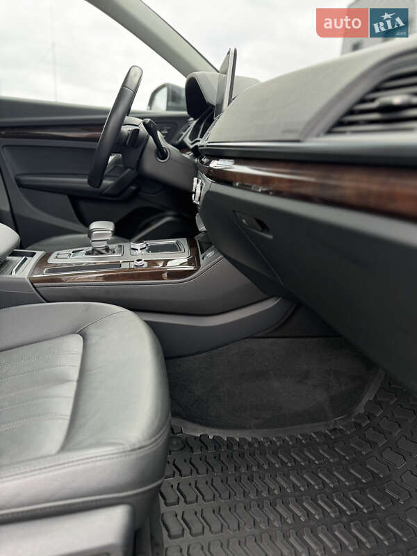 Внедорожник / Кроссовер Audi Q5 2019 в Киеве