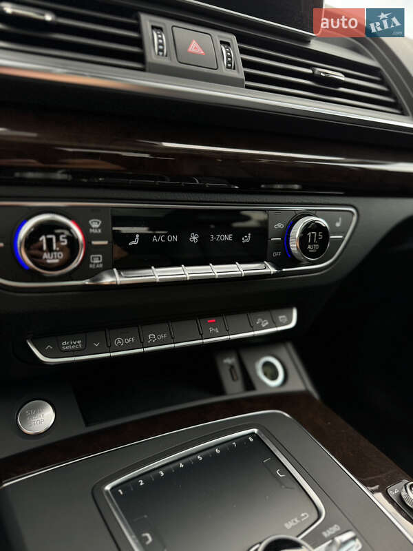 Внедорожник / Кроссовер Audi Q5 2019 в Киеве