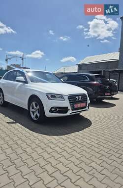 Внедорожник / Кроссовер Audi Q5 2017 в 