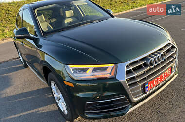 Внедорожник / Кроссовер Audi Q5 2017 в 