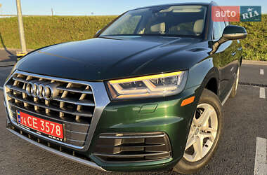 Внедорожник / Кроссовер Audi Q5 2017 в 
