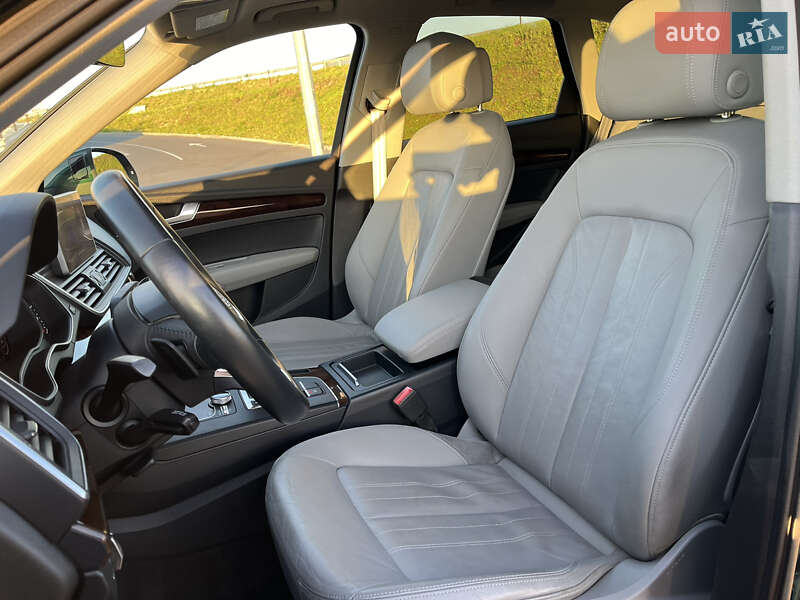 Внедорожник / Кроссовер Audi Q5 2017 в Львове