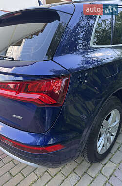 Внедорожник / Кроссовер Audi Q5 2017 в 