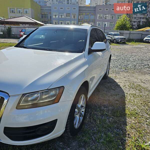 Внедорожник / Кроссовер Audi Q5 2010 в Киеве