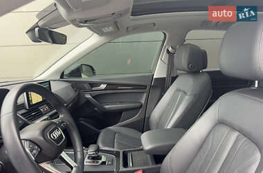 Внедорожник / Кроссовер Audi Q5 2018 в 