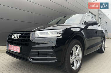 Внедорожник / Кроссовер Audi Q5 2018 в 