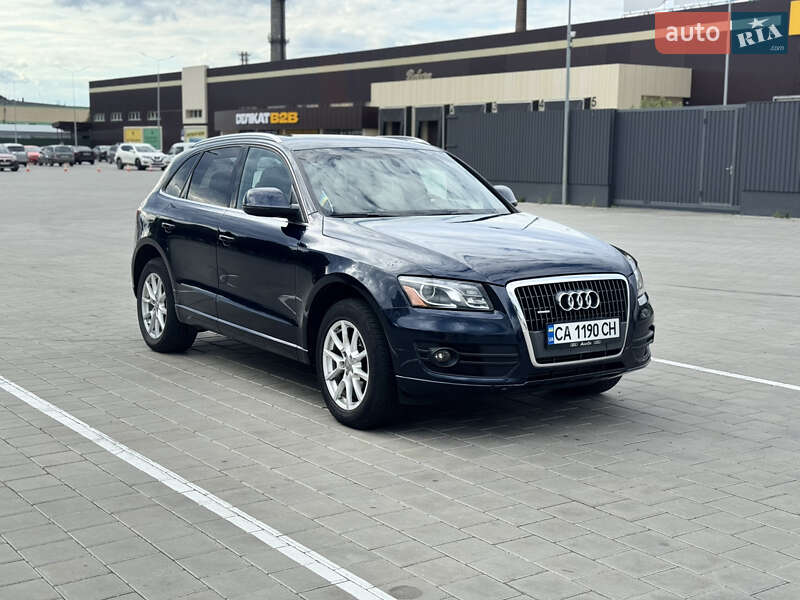 Внедорожник / Кроссовер Audi Q5 2011 в 