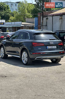 Внедорожник / Кроссовер Audi Q5 2018 в 